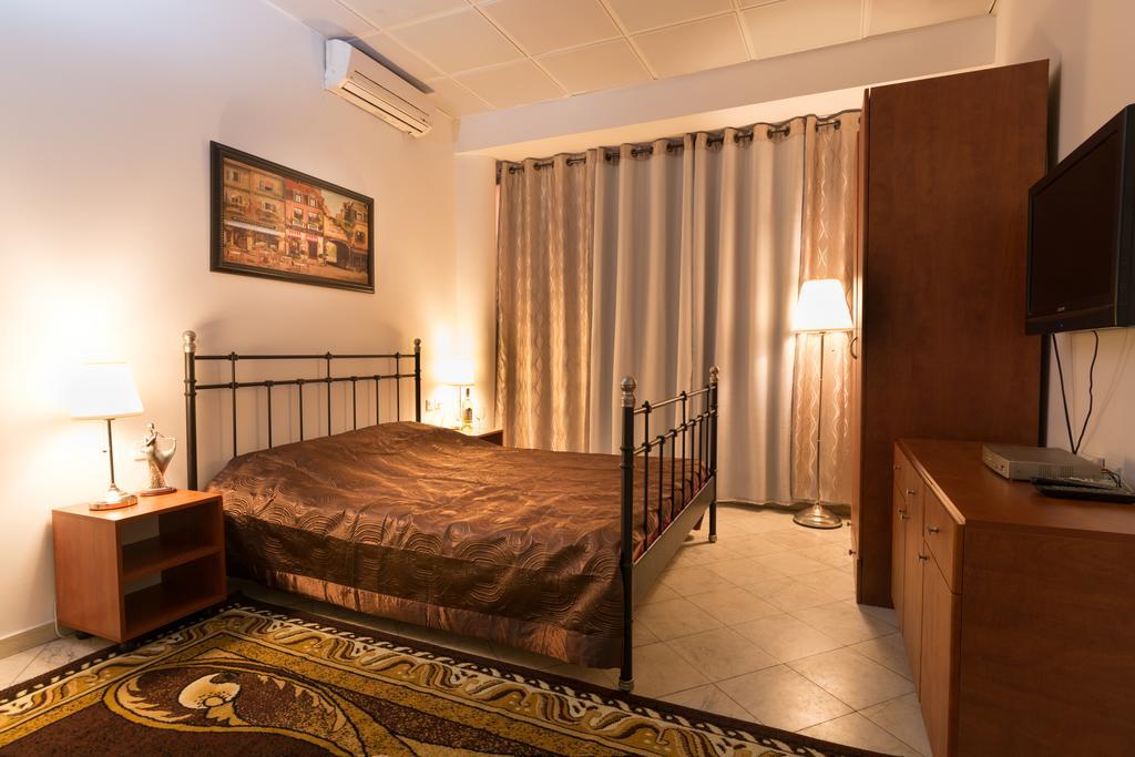 Hotel Rothschild 37 Bat Yam Chambre photo